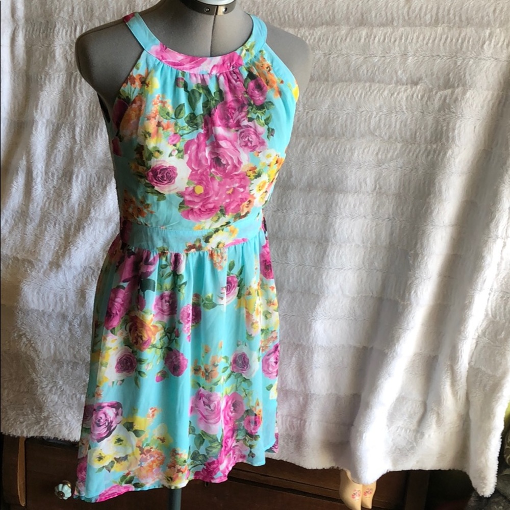 Floral High Low Open Back dress -Small NWOT